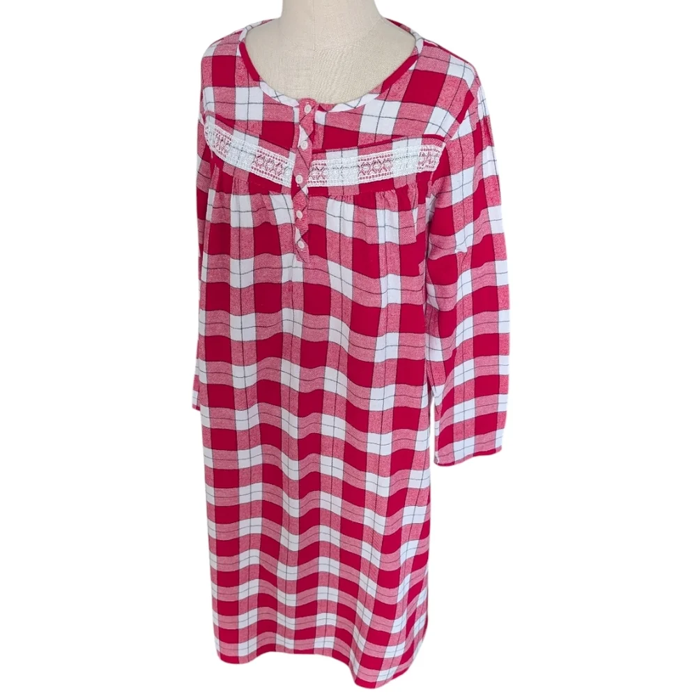 Croft & Barrow cotton flannel red & white checked traditional nightgown. Large.